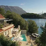 Sea La Vie Seafront Location 4 Bedrooms Sea Access Zrnovo