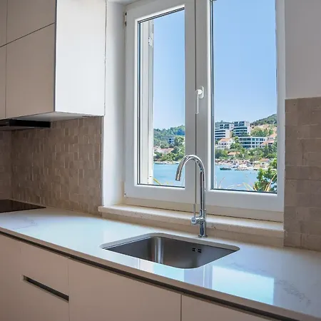Villa Sea La Vie Seafront Location 4 Bedrooms Sea Access