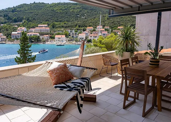 Sea La Vie Seafront Location 4 Bedrooms Sea Access *