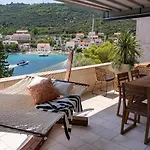 Sea La Vie Seafront Location 4 Bedrooms Sea Access *