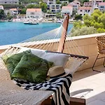 Villa Sea La Vie Seafront Location 4 Bedrooms Sea Access *