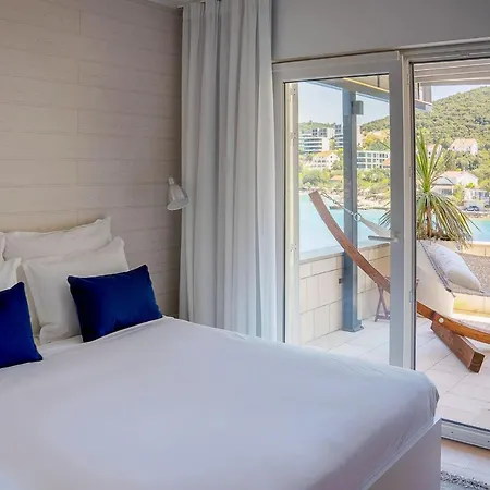 Villa Luxurious Seafront 4 Bedrooms Sea La Vie Infinity Pool Sea Access