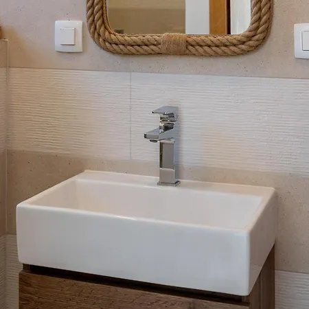 Villa Luxurious Seafront 4 Bedrooms Sea La Vie Infinity Pool Sea Access Zrnovo