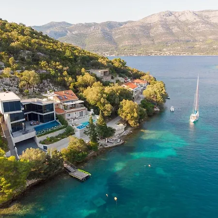 Luxurious Seafront 4 Bedrooms Sea La Vie Infinity Pool Sea Access *