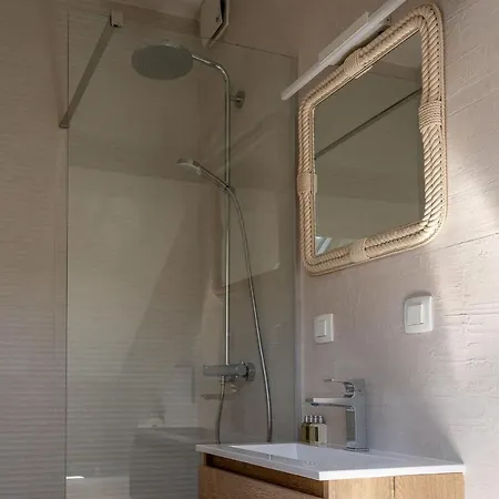 Villa Luxurious Seafront 4 Bedrooms Sea La Vie Infinity Pool Sea Access Zrnovo