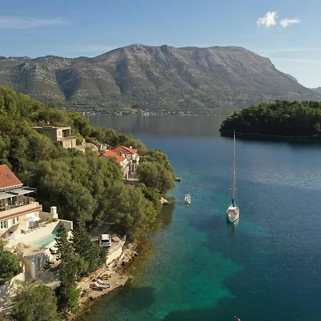 Sea La Vie Seafront Location 4 Bedrooms Sea Access Willa *