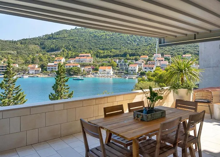 Sea La Vie Seafront Location 4 Bedrooms Sea Access *