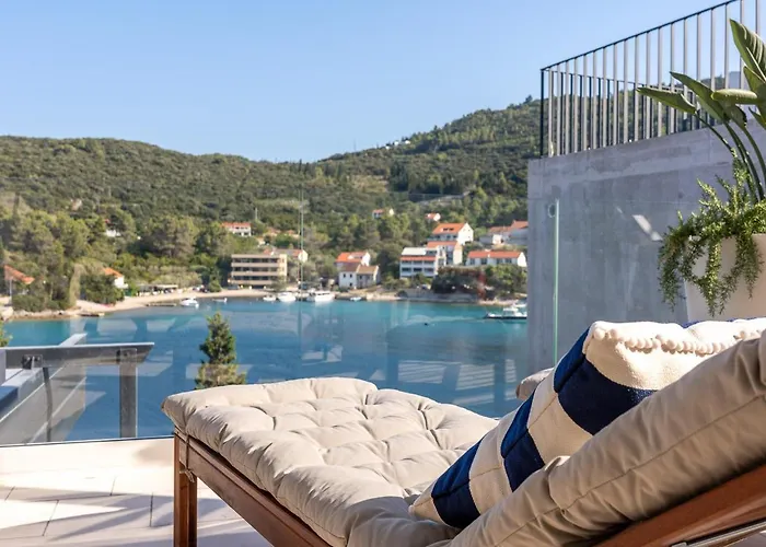 Luxurious Seafront 4 Bedrooms Sea La Vie Infinity Pool Sea Access ヴィラ Žrnovo