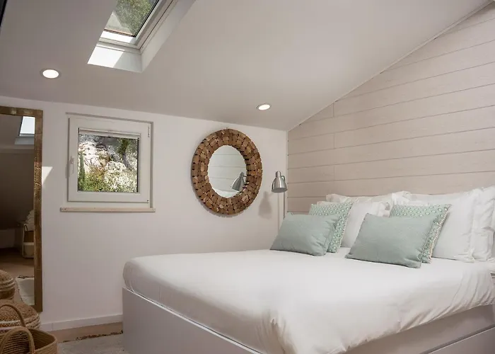 Luxurious Seafront 4 Bedrooms Sea La Vie Infinity Pool Sea Access * Žrnovo