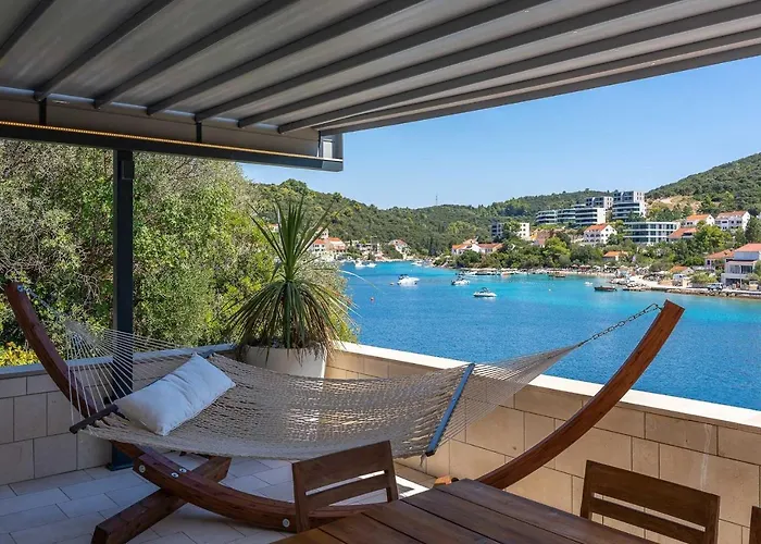 Sea La Vie Seafront Location 4 Bedrooms Sea Access Willa *